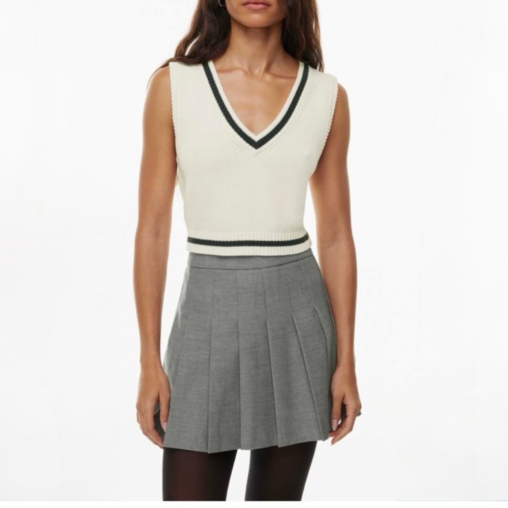 NEW Aritzia Sunday Best Sweater Vest in Cream and Black - Picture 3 of 6